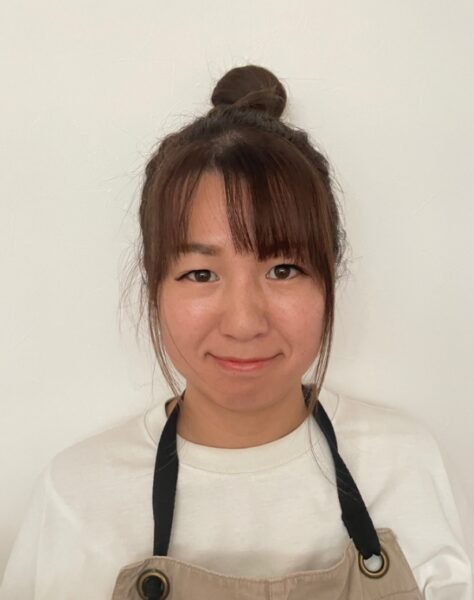 尾花　鮎美