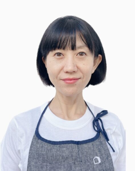 鹿倉　佐知子